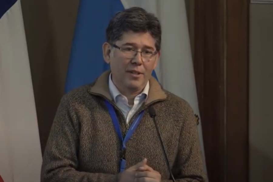 #1 Seminario: Contribución del bosque esclerófilo a la descontaminación del aire.